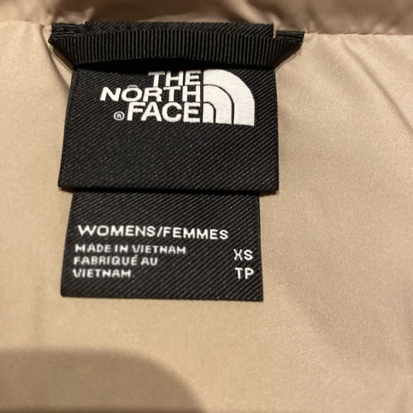 Ladies new XS North Face Vest - Picture 3 of 8
